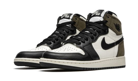 Air Jordan 1 Retro High OG’Mocha’