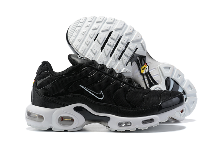 Nike Air Max Plus Black White