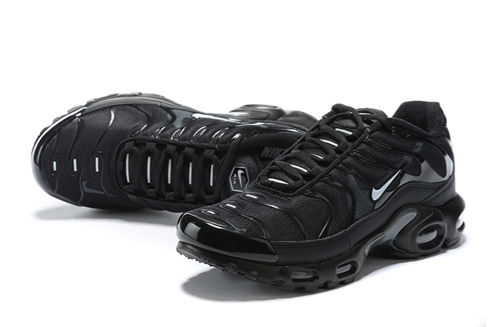 Nike Air Max Plus Mini Swoosh Black Silver