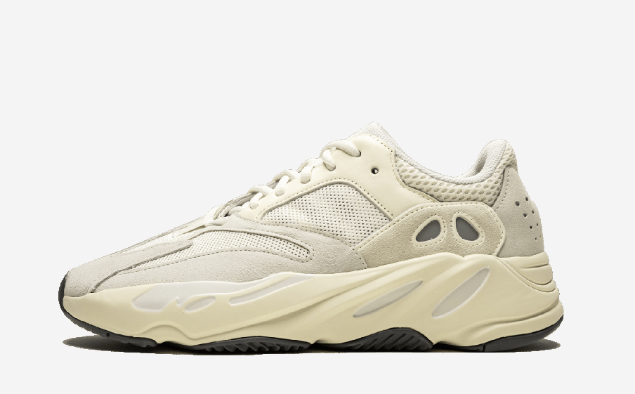 Yeezy Boost 700 Shoes Analog