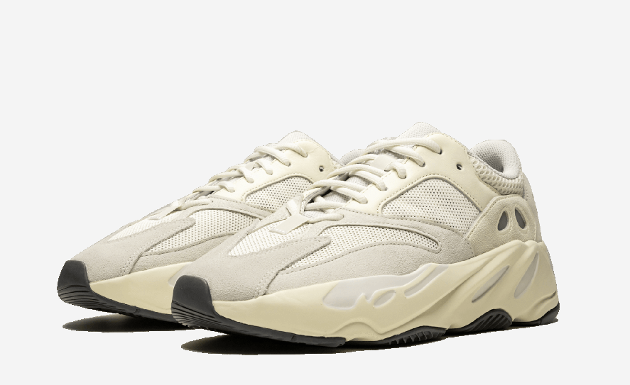 Yeezy Boost 700 Shoes Analog